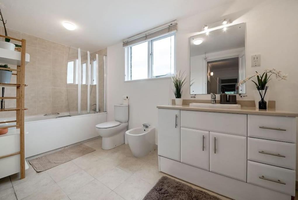 Knightsbridge Two Bed Apartment London Kültér fotó